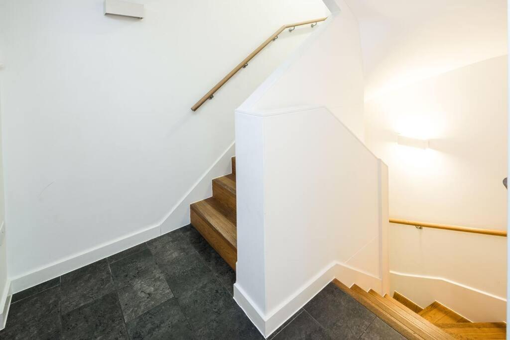 Chic And Spacious Flat Near Bond Street Apartment London Bagian luar foto